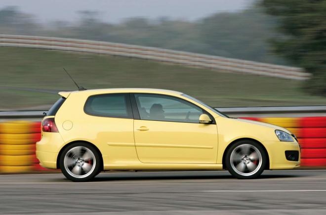 Volkswagen Golf GTI Pirelli
