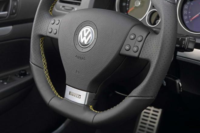 Volkswagen Golf GTI Pirelli