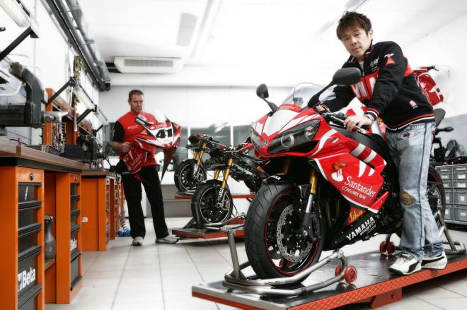 Yamaha R1 10th Anniversary