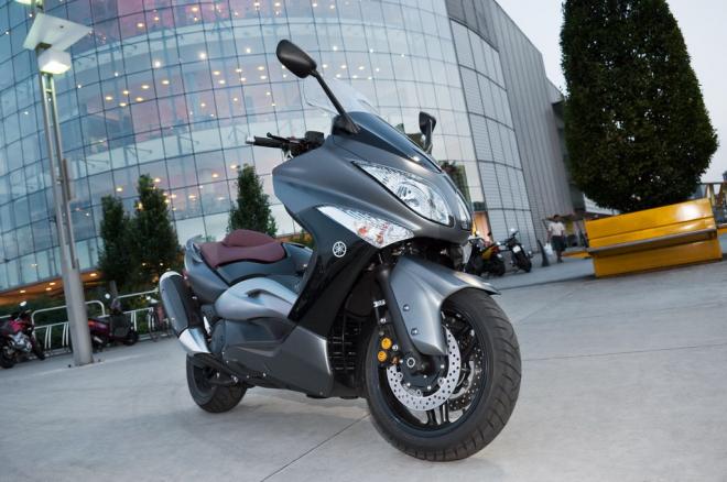 Yamaha T-MAX