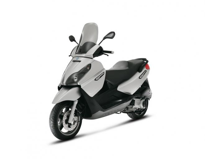 Piaggio X7