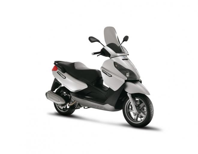 Piaggio X7