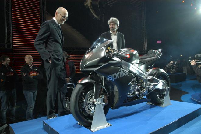 Aprilia RSV 4 Race Machine
