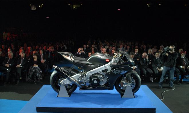 Aprilia RSV 4 Race Machine