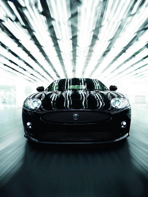Jaguar XKR-S 