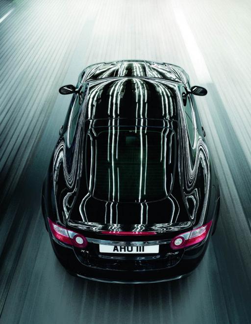 Jaguar XKR-S 