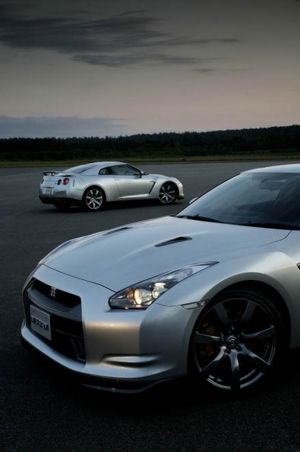 Nissan GT-R