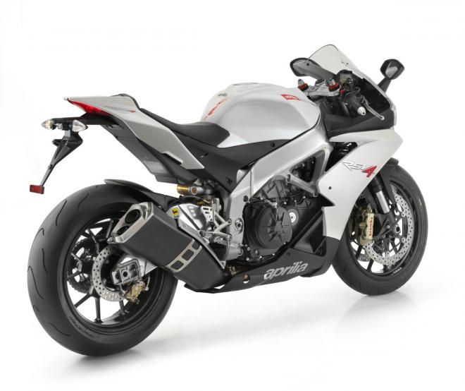 Aprilia RSV4R - Test ride