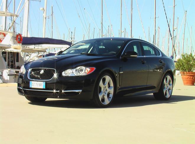  Jaguar XF Stealth Edition