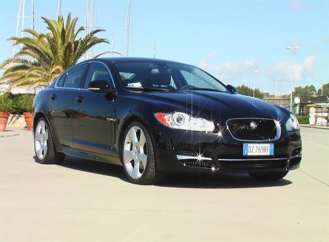  Jaguar XF Stealth Edition