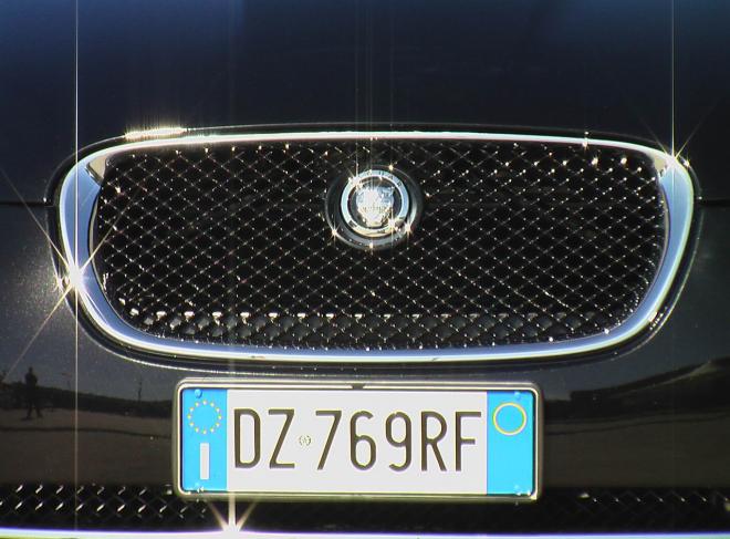  Jaguar XF Stealth Edition