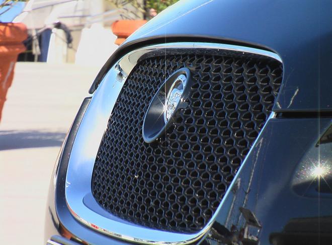  Jaguar XF Stealth Edition