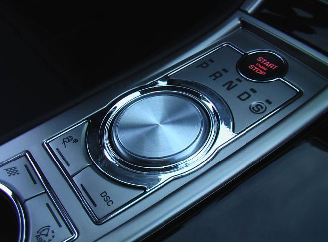  Jaguar XF Stealth Edition
