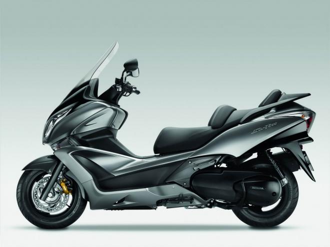 Honda SilverWing 600T