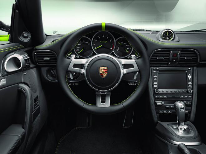 Porsche 911 Turbo S 
