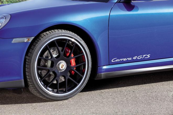 Porsche 911 Carrera 4 GTS Cabriolet