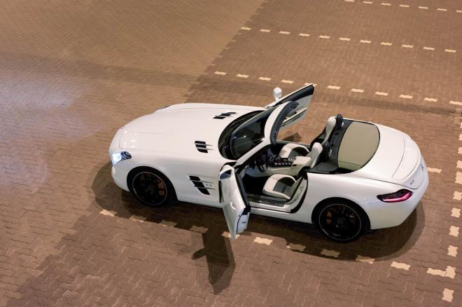 Mercedes SLS AMG Roadster 