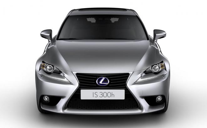 Lexus is300h
