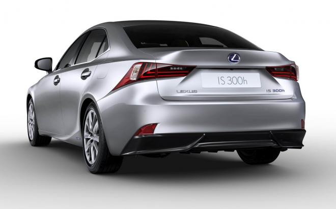 Lexus is300h