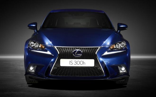 Lexus is300h