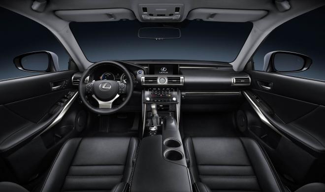 Lexus is300h