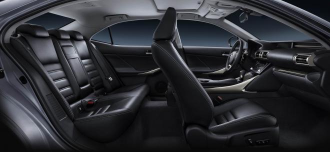 Lexus is300h