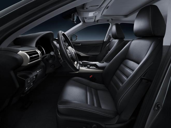 Lexus is300h