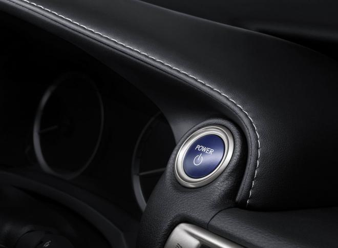 Lexus is300h