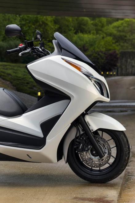 Honda Forza 300