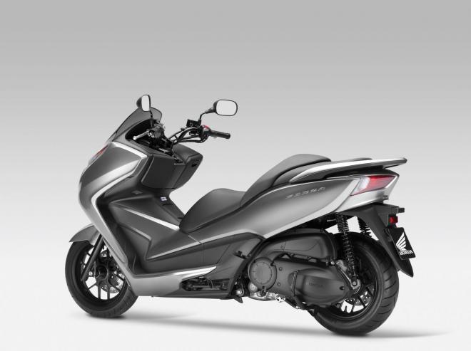 Honda Forza 300