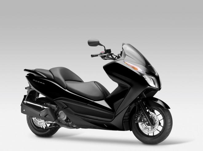 Honda Forza 300