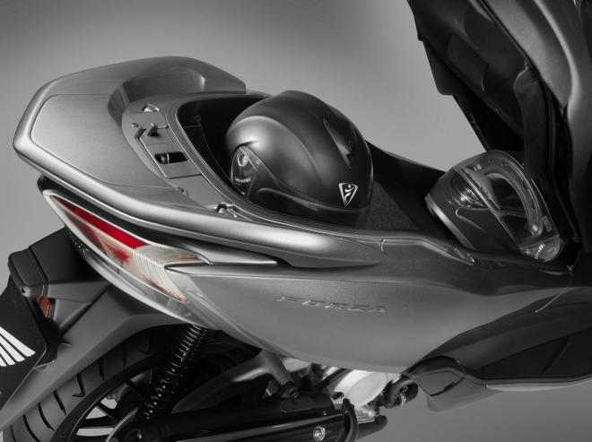 Honda Forza 300