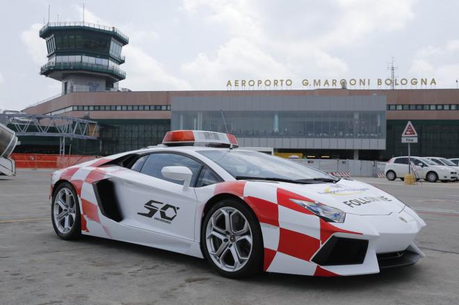 Lamborghini Aventador ’Follow Me’ Aeroporto di Bologna 