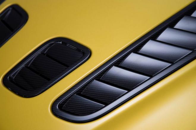 Aston Martin V12 Vantage S