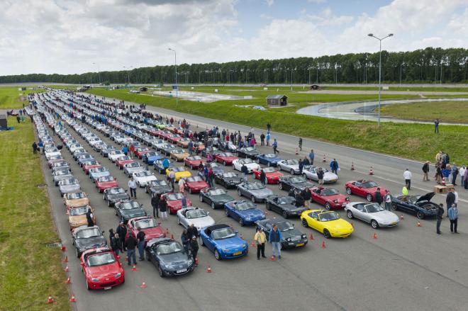 Mazda MX-5, una spider da record