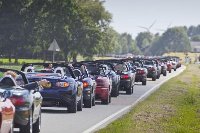 Mazda MX-5, una spider da record