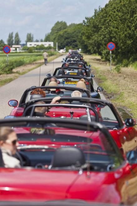 Mazda MX-5, una spider da record