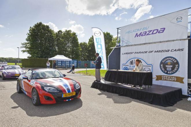 Mazda MX-5, una spider da record