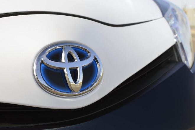 Toyota Yaris Hybrid-R