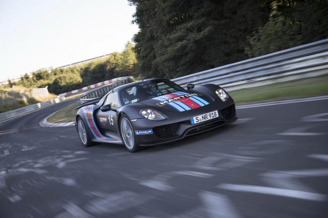 Porsche 918 Spyder Martini Design