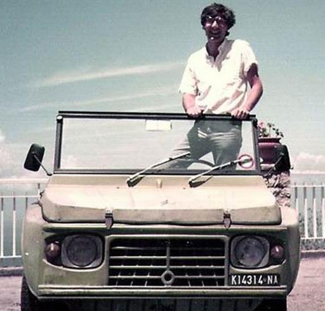 Giancarlo Siani, il giornalista anticamorra che amava la sua Citroën Mehari