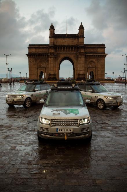 Range Rover Hybrid, test sulla Via della Seta