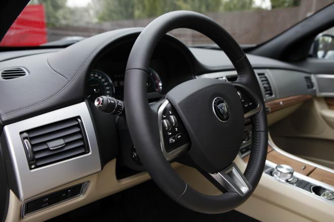 Jaguar XF 2014 2.2 D 163 CV
