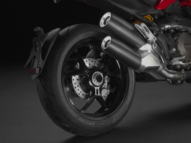 Ducati Monster 1200S