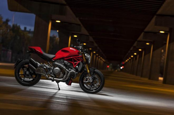 Ducati Monster 1200S