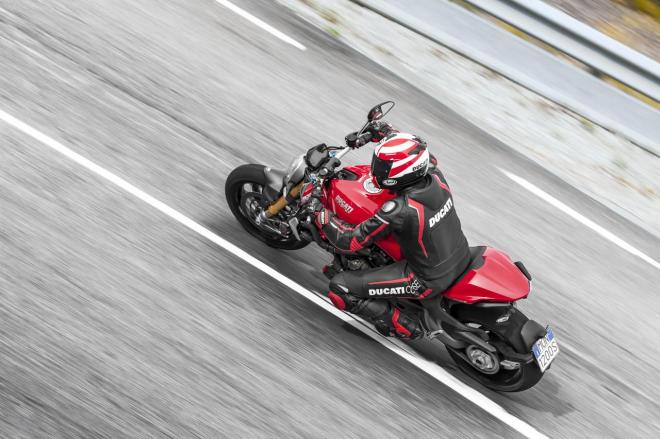 Ducati Monster 1200S