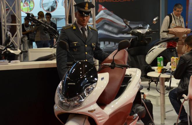EICMA 2013: maxisequestro di scooter clonati
