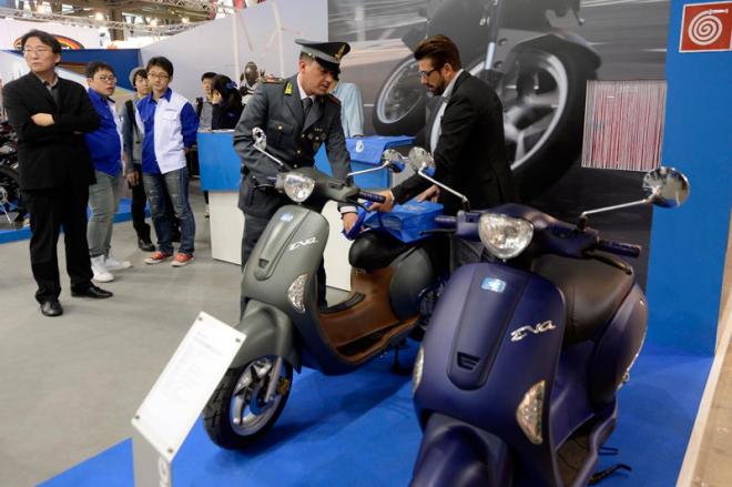EICMA 2013: maxisequestro di scooter clonati