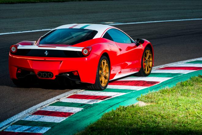 Ferrari 458 Italia nel segno di Lauda
