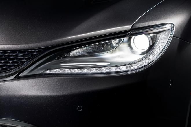 Chrysler 200C